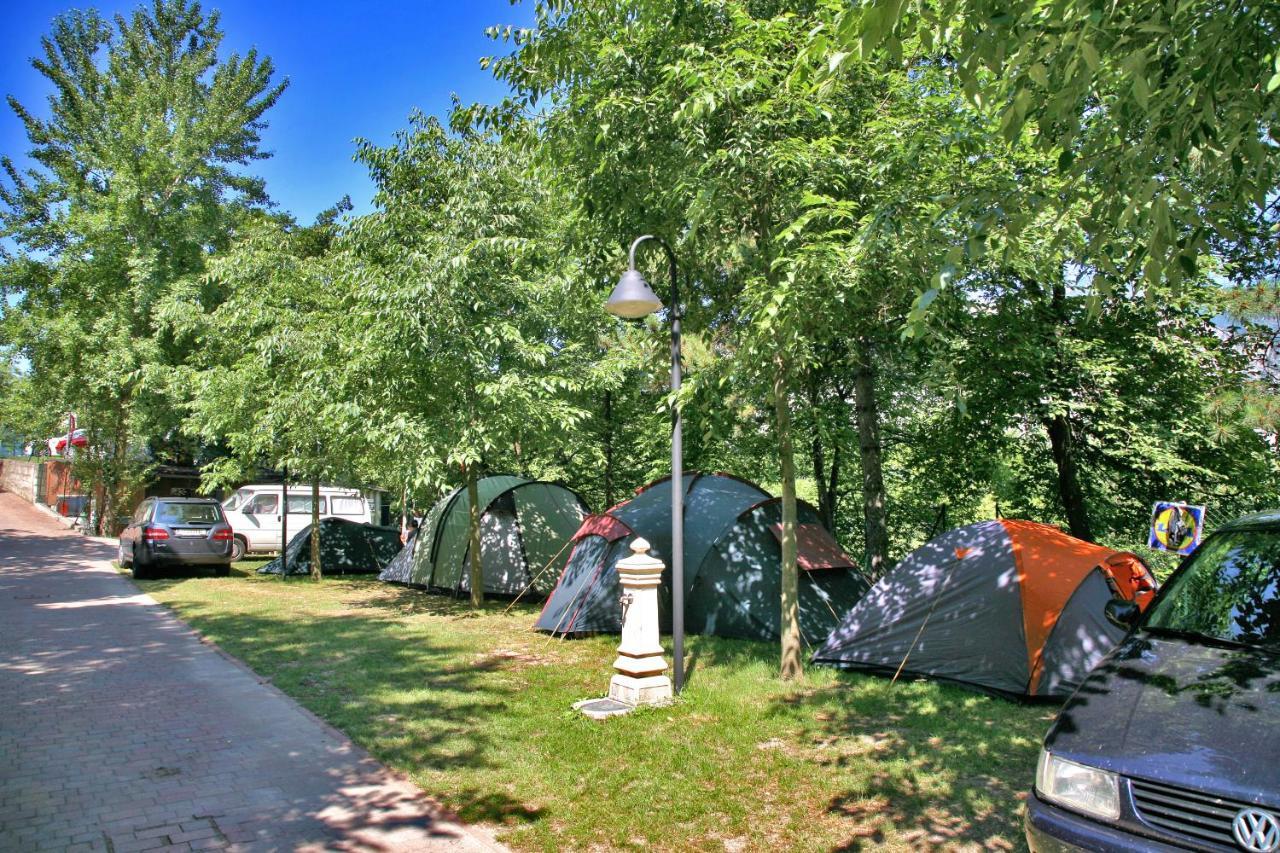 מאלצ'סינה Camping Alpino - Nature Village מראה חיצוני תמונה