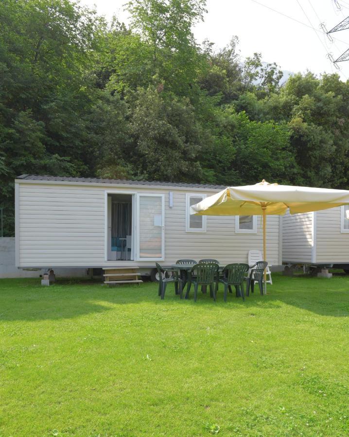 מאלצ'סינה Camping Alpino - Nature Village מראה חיצוני תמונה